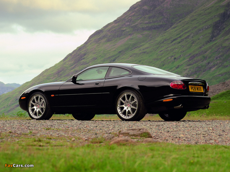 Jaguar XKR 100 Coupe 2002 wallpapers (800 x 600)