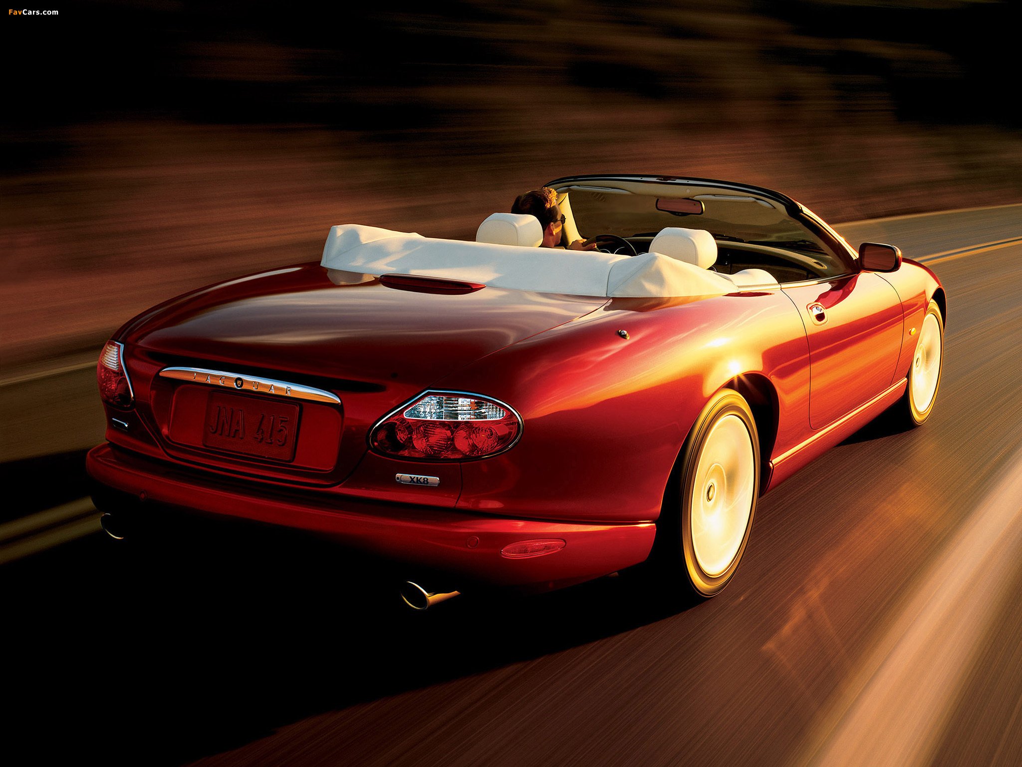 Jaguar XK8 Convertible 2004–06 wallpapers (2048 x 1536)