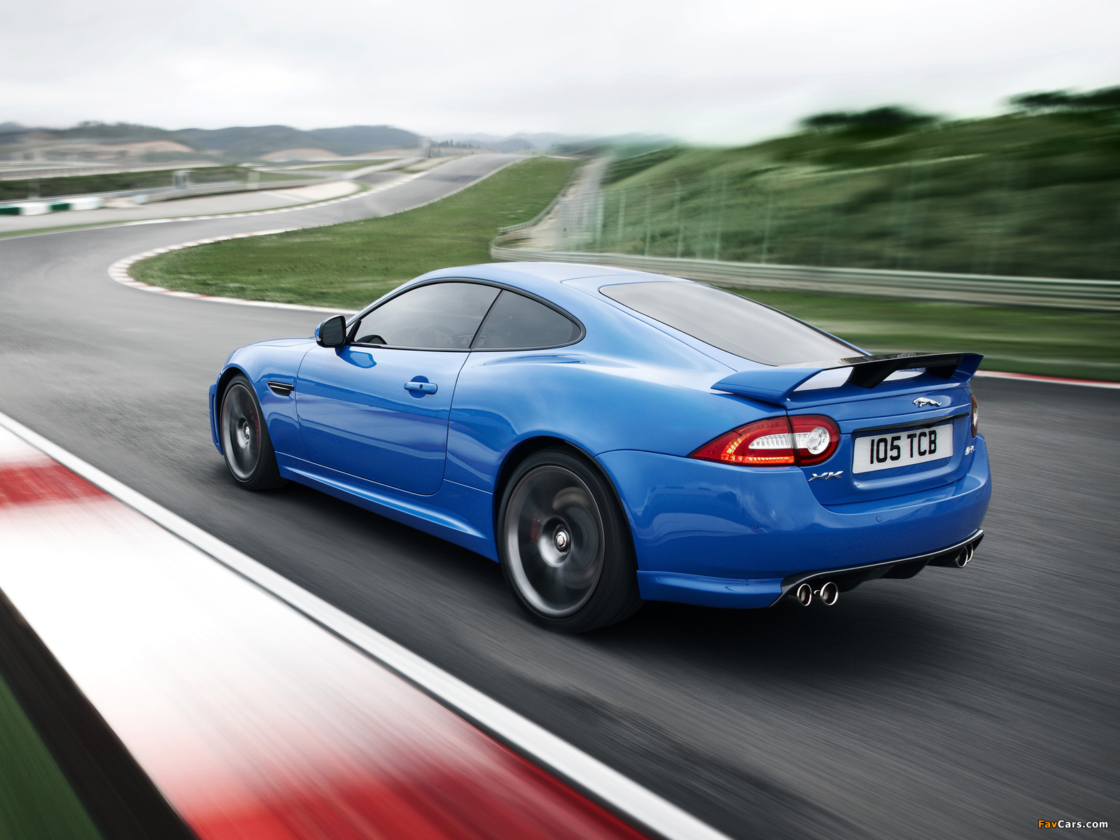 Jaguar XKR-S 2011 wallpapers (1600 x 1200)