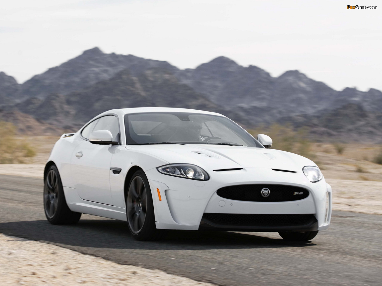 Jaguar XKR-S US-spec 2011 wallpapers (1280 x 960)