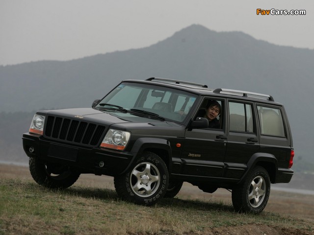 Jeep 2500 (BJ2021EB) 2003–05 pictures (640 x 480)