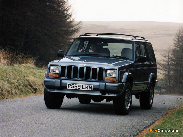 Images of Jeep Cherokee Limited UK-spec (XJ) 1998–2001 (640 x 480)