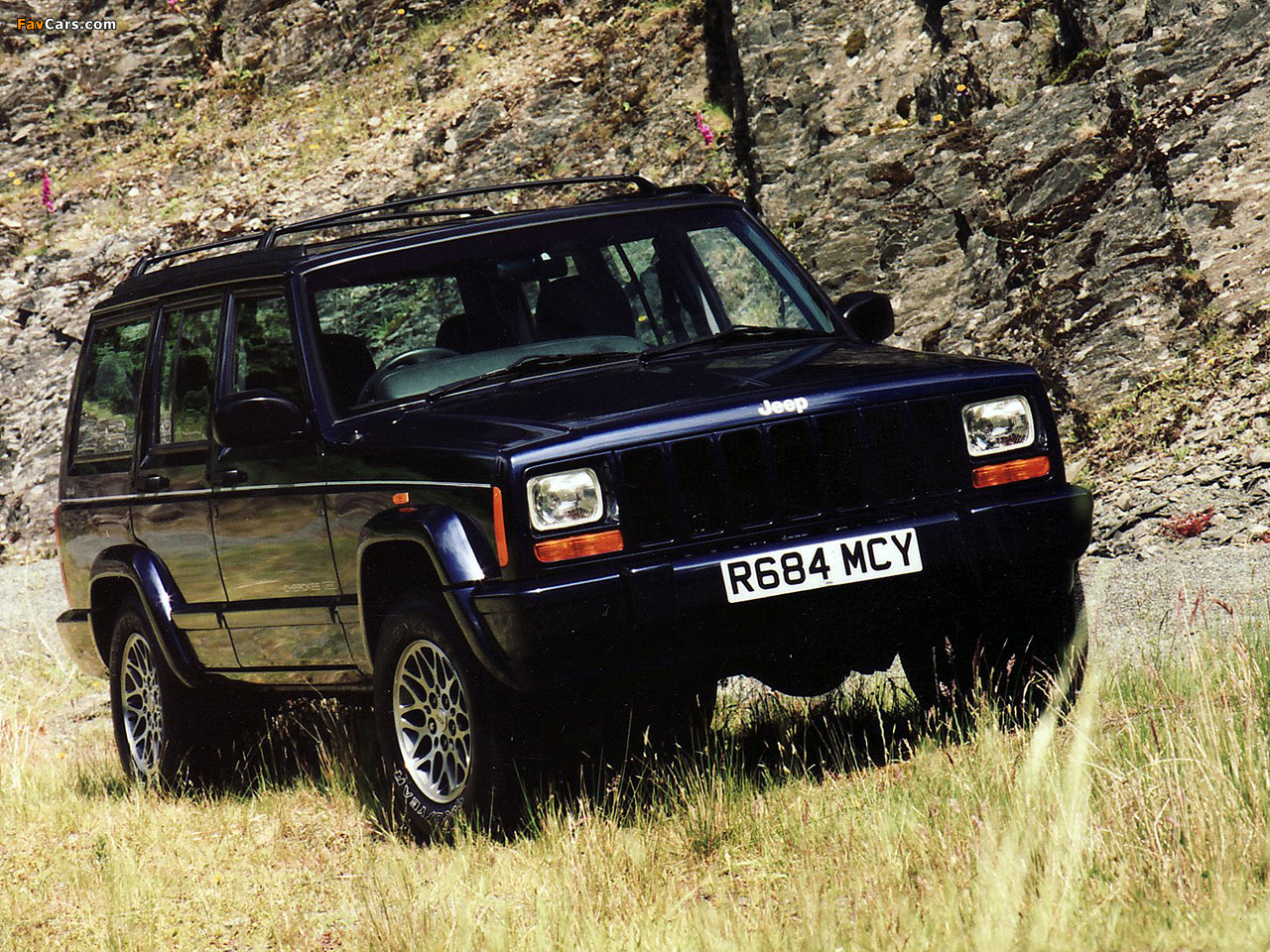 Images of Jeep Cherokee Limited UK-spec (XJ) 1998–2001 (1280 x 960)