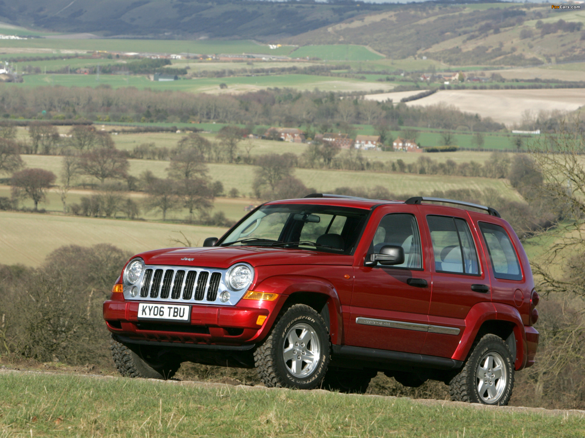 Images of Jeep Cherokee Limited UK-spec (KJ) 2005–07 (2048 x 1536)