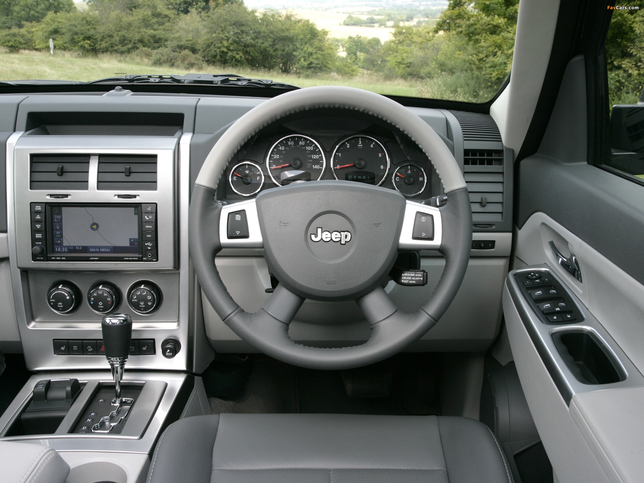 Images of Jeep Cherokee Limited RD UK-spec (KK) 2007 (2048 x 1536)