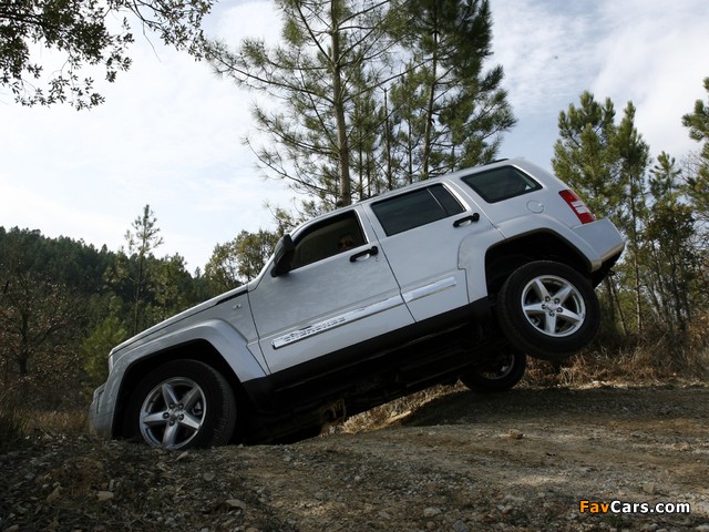 Images of Jeep Cherokee Limited RD EU-spec (KK) 2007 (640 x 480)