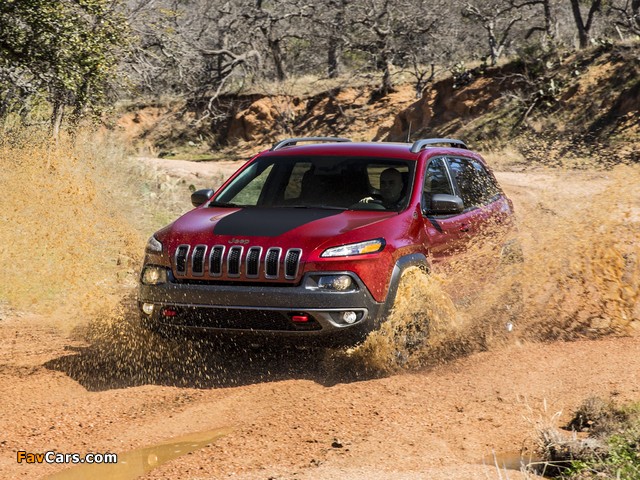 Images of Jeep Cherokee Trailhawk (KL) 2013 (640 x 480)