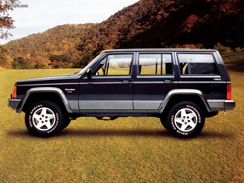 Jeep Cherokee Laredo (XJ) 1993–96 photos (1024 x 768)