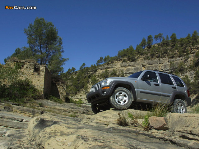 Jeep Cherokee (KJ) 2002–05 images (640 x 480)