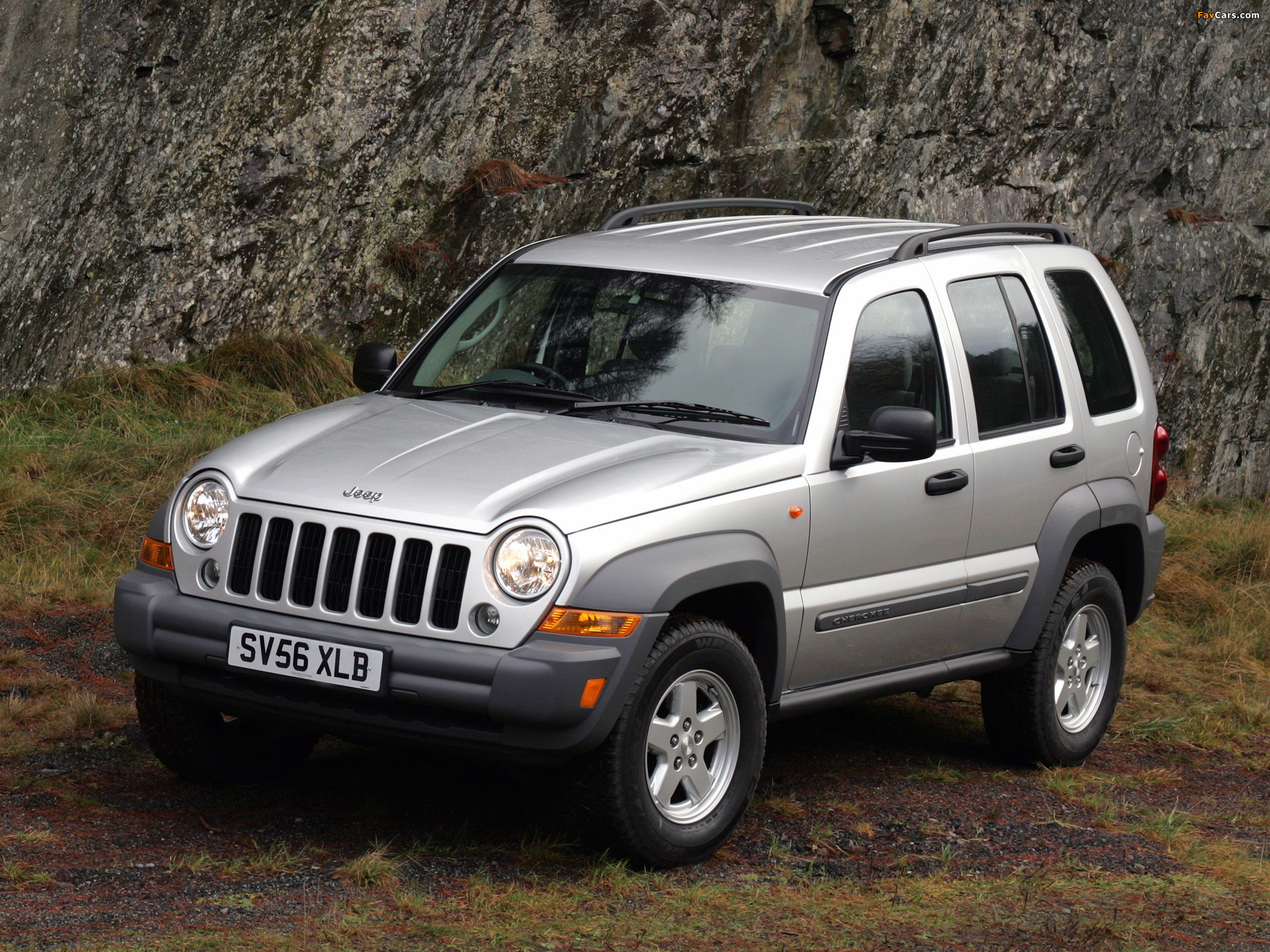 Jeep Cherokee UK-spec (KJ) 2005–07 images (2048 x 1536)