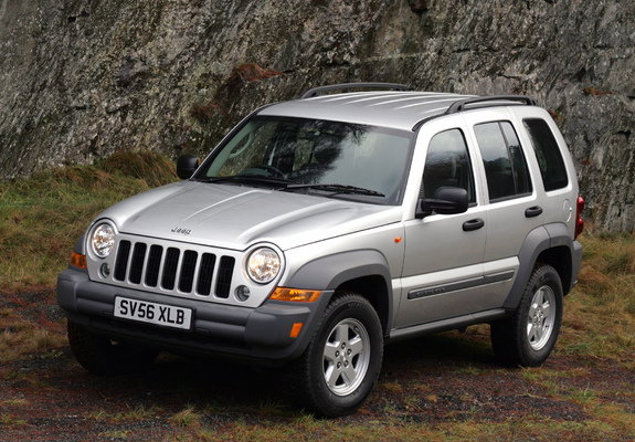 Jeep Cherokee UK-spec (KJ) 2005–07 images
