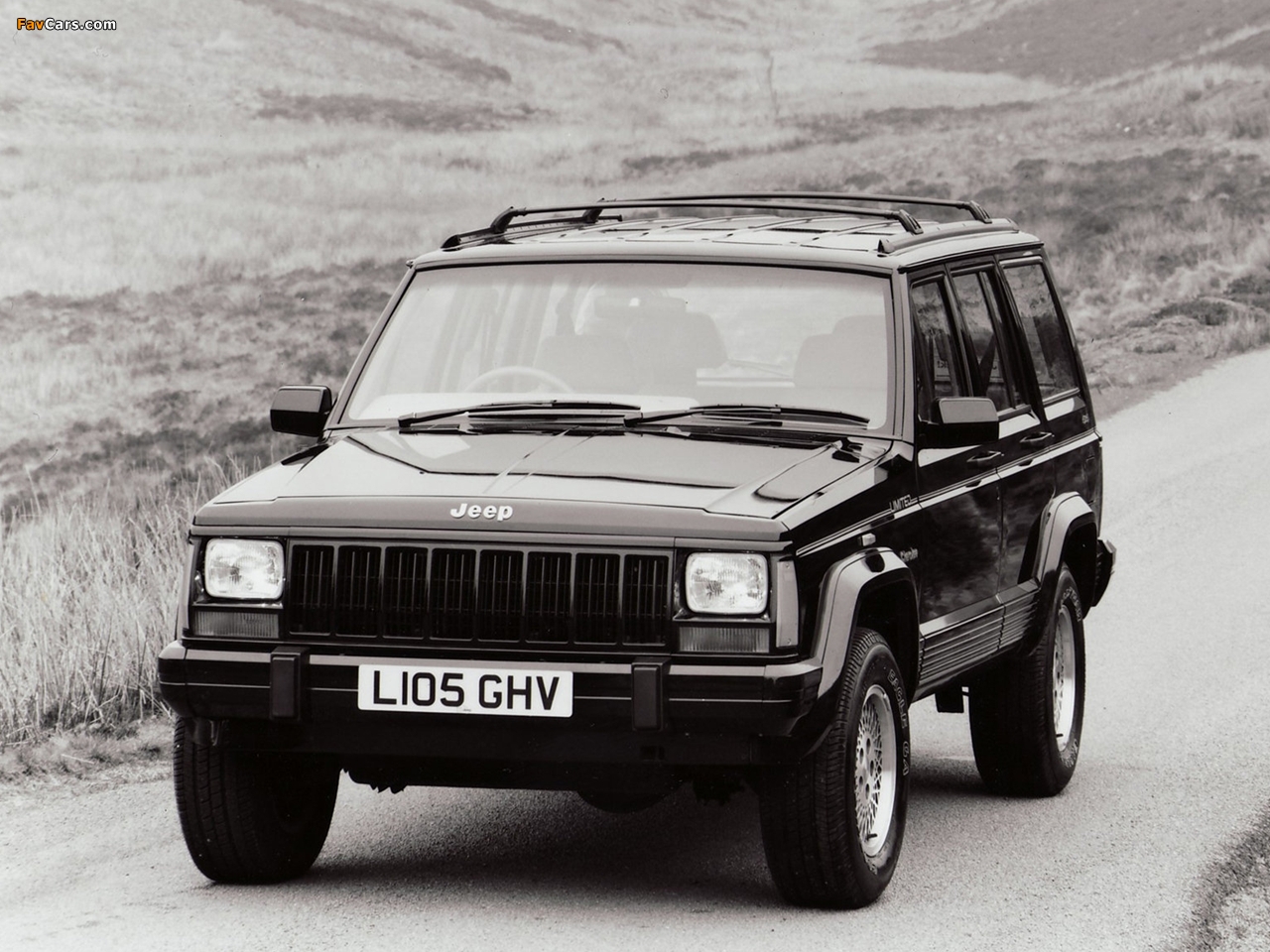 Photos of Jeep Cherokee Limited UK-spec (XJ) 1993–96 (1280 x 960)