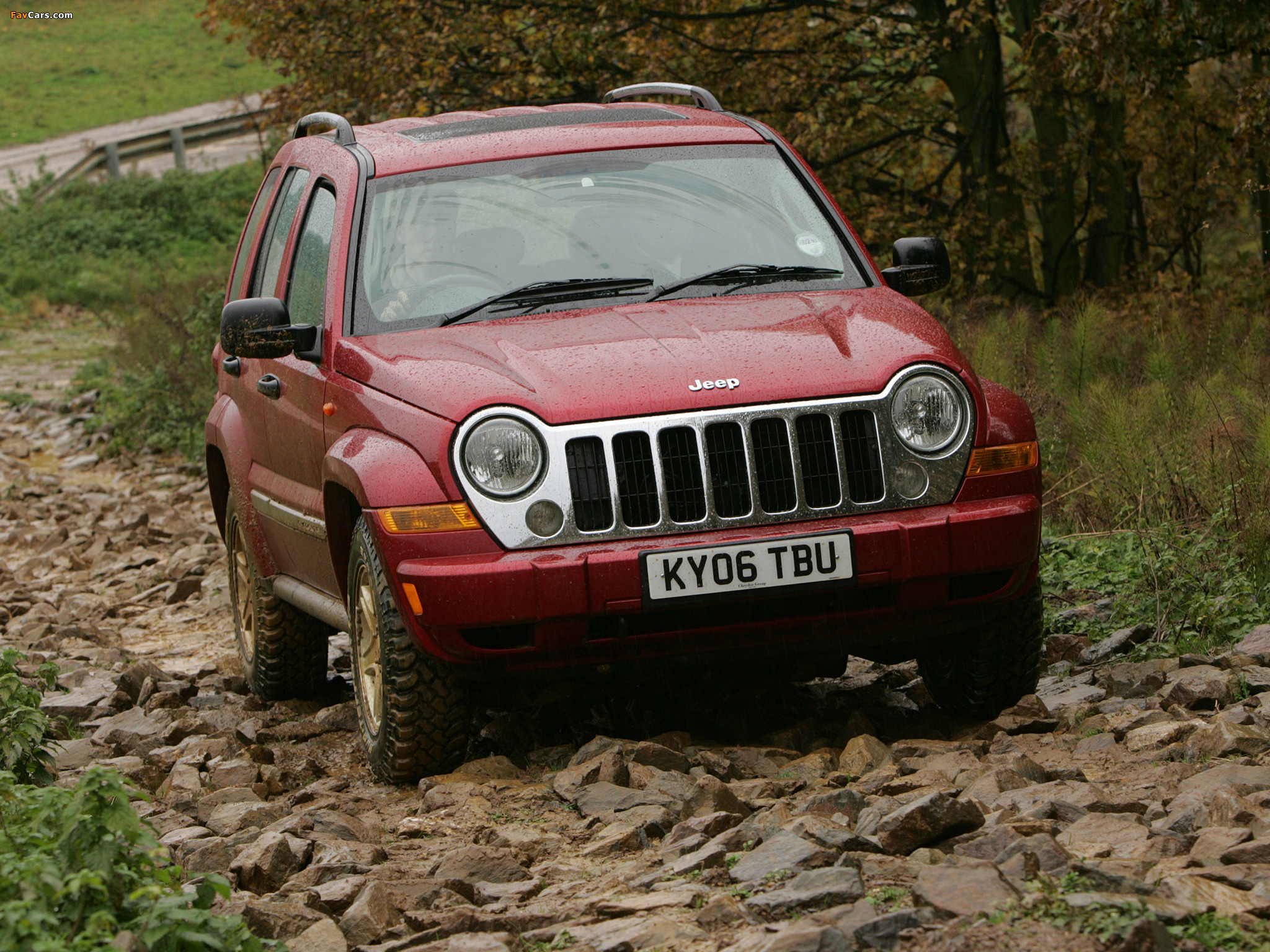 Photos of Jeep Cherokee Limited UK-spec (KJ) 2005–07 (2048 x 1536)