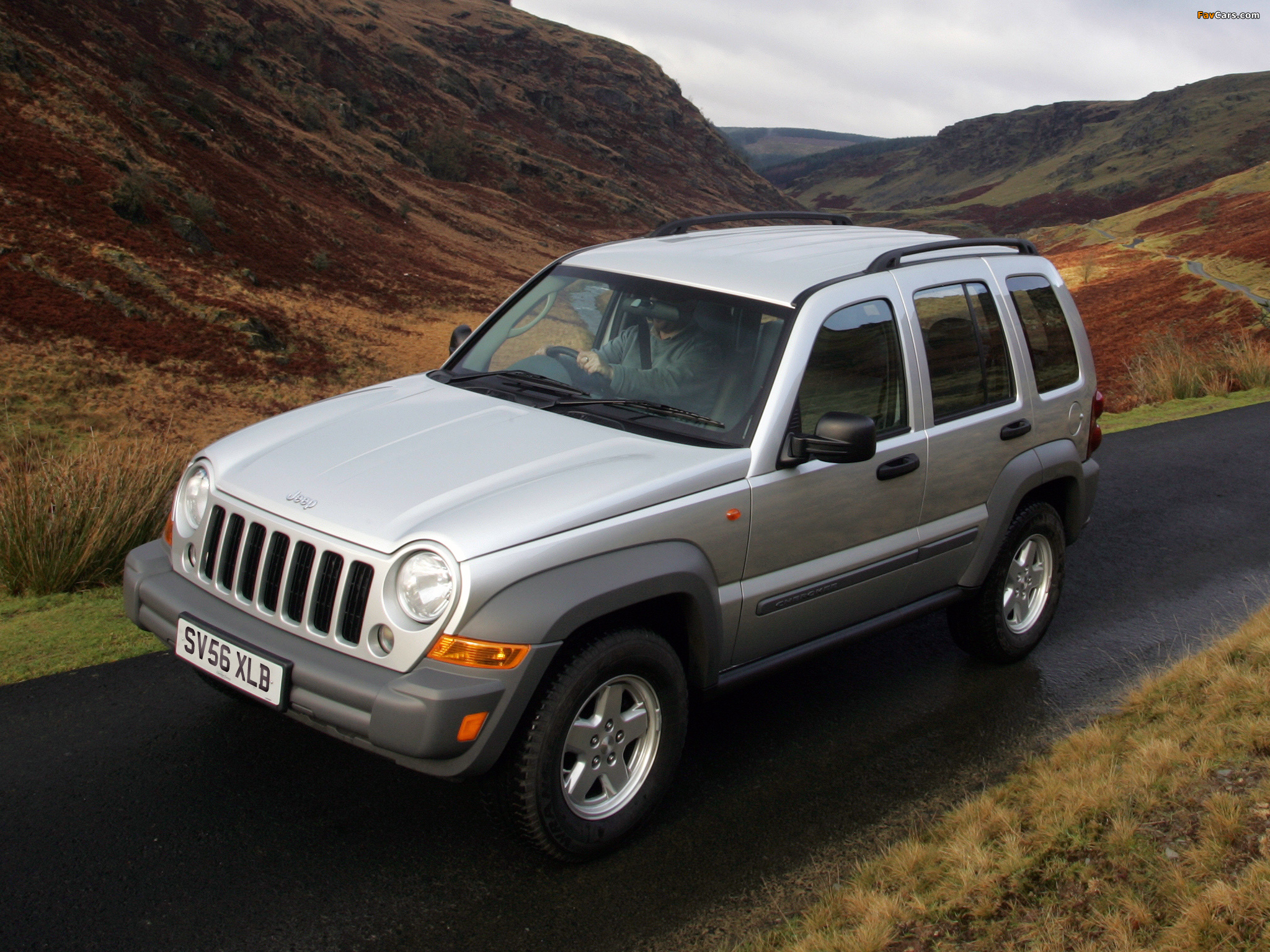 Pictures of Jeep Cherokee UK-spec (KJ) 2005–07 (2048 x 1536)