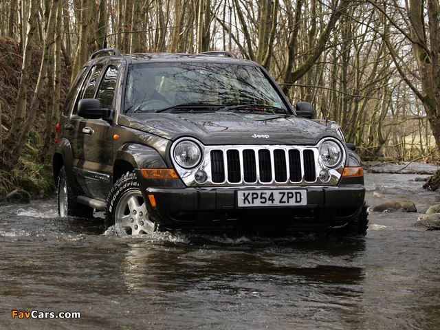 Pictures of Jeep Cherokee Limited UK-spec (KJ) 2005–07 (640 x 480)