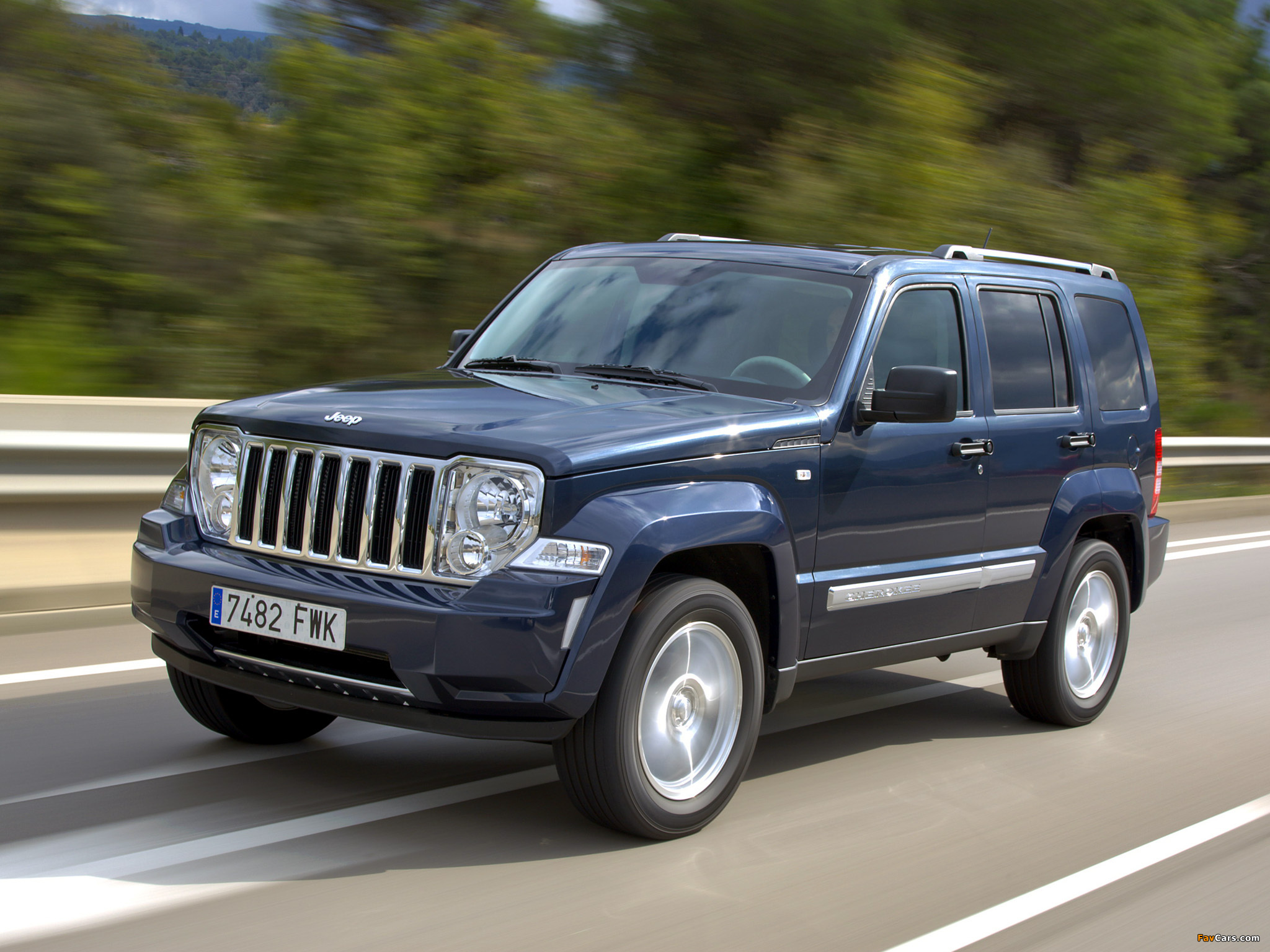 Pictures of Jeep Cherokee Limited RD EU-spec (KK) 2007 (2048 x 1536)