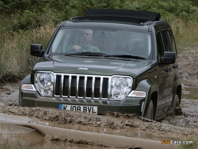 Pictures of Jeep Cherokee Limited RD UK-spec (KK) 2007 (640 x 480)