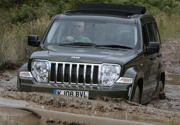 Pictures of Jeep Cherokee Limited RD UK-spec (KK) 2007