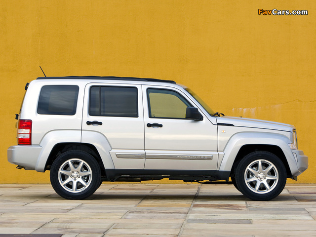 Pictures of Jeep Cherokee Limited 3.7L EU-spec (KK) 2007 (640 x 480)