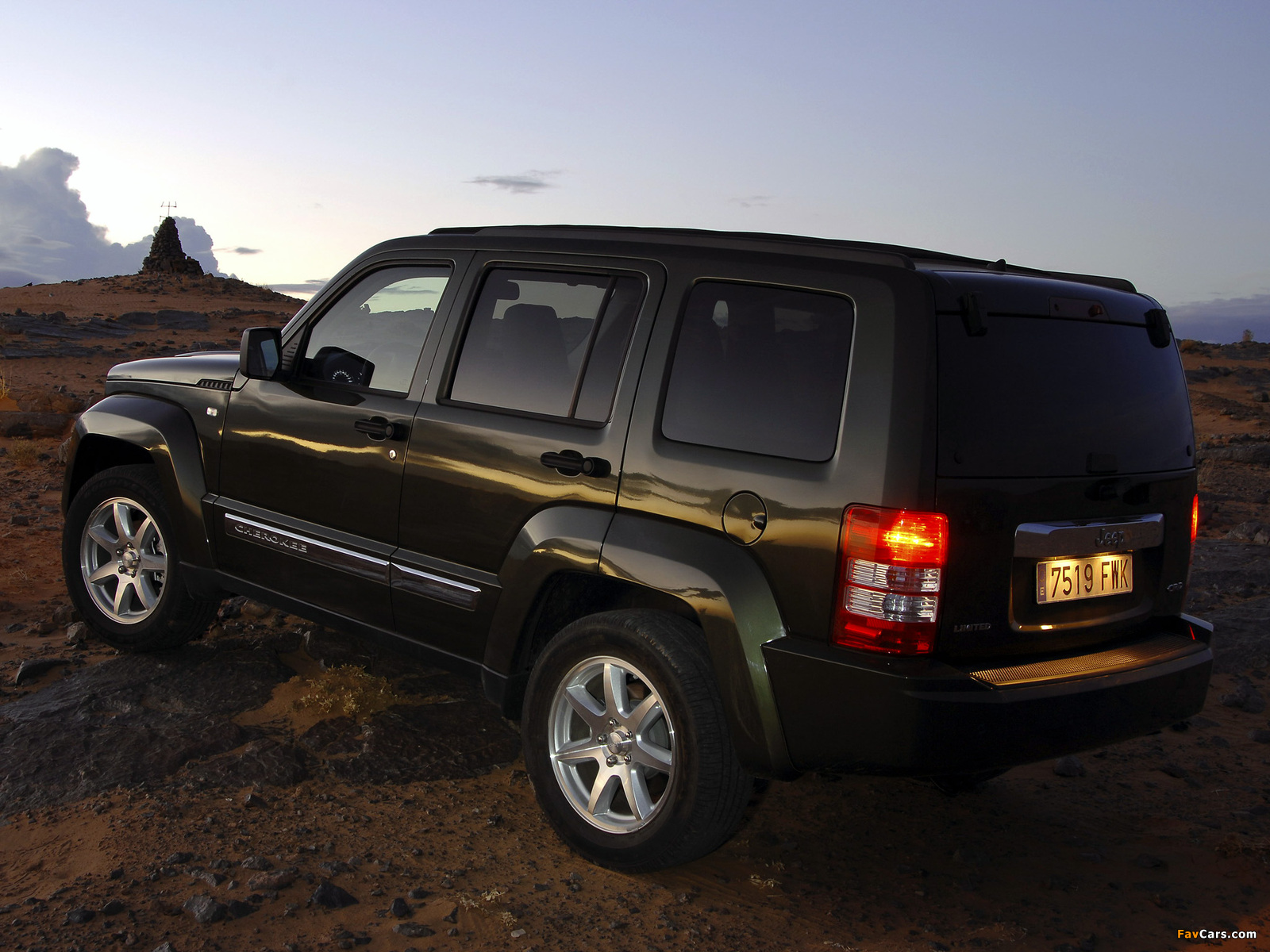 Pictures of Jeep Cherokee Limited RD EU-spec (KK) 2007 (1600 x 1200)