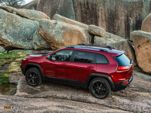 Jeep Cherokee Trailhawk (KL) 2013 wallpapers (640 x 480)