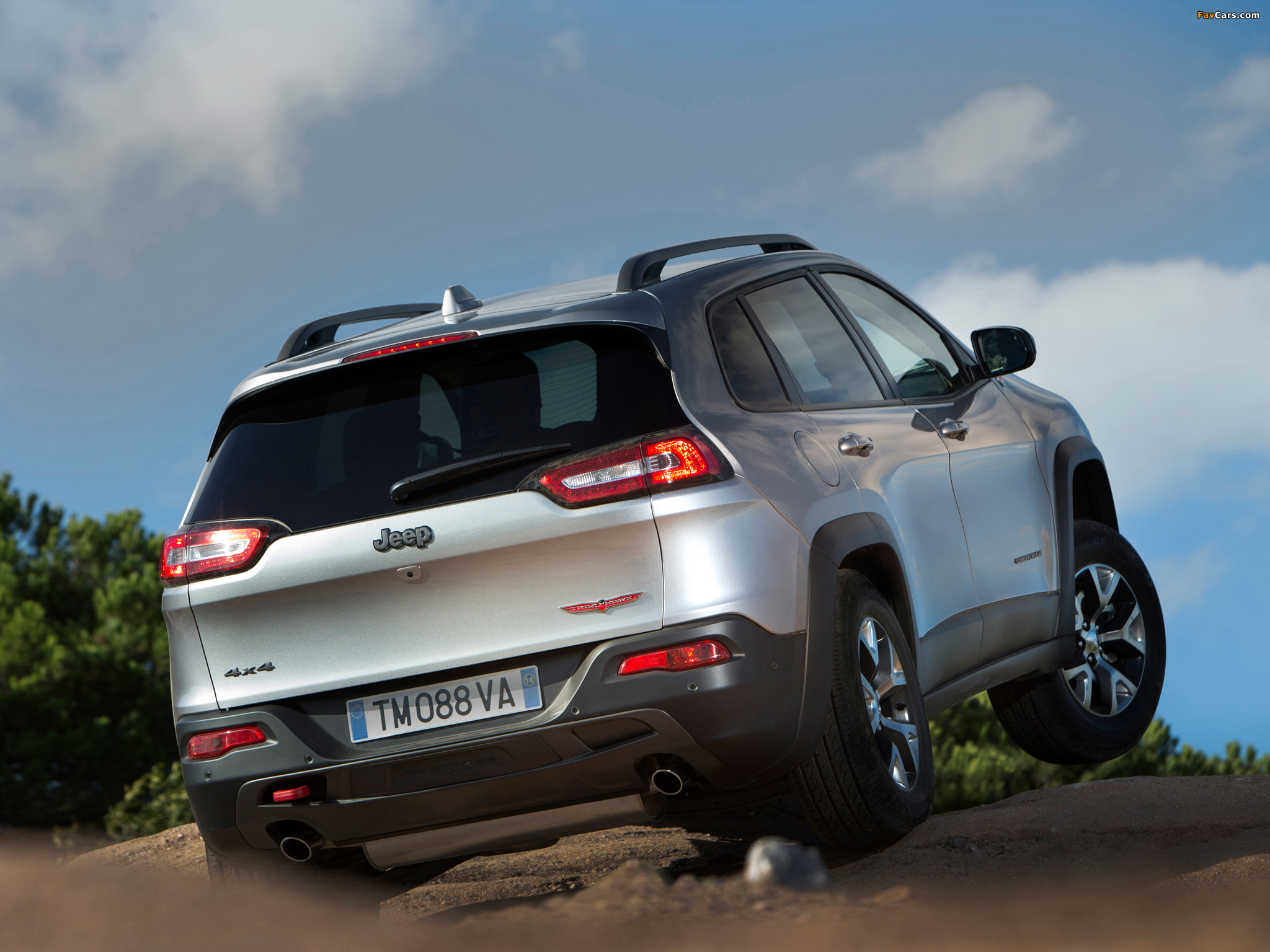 Jeep Cherokee Trailhawk EU-spec (KL) 2014 wallpapers (2048 x 1536)