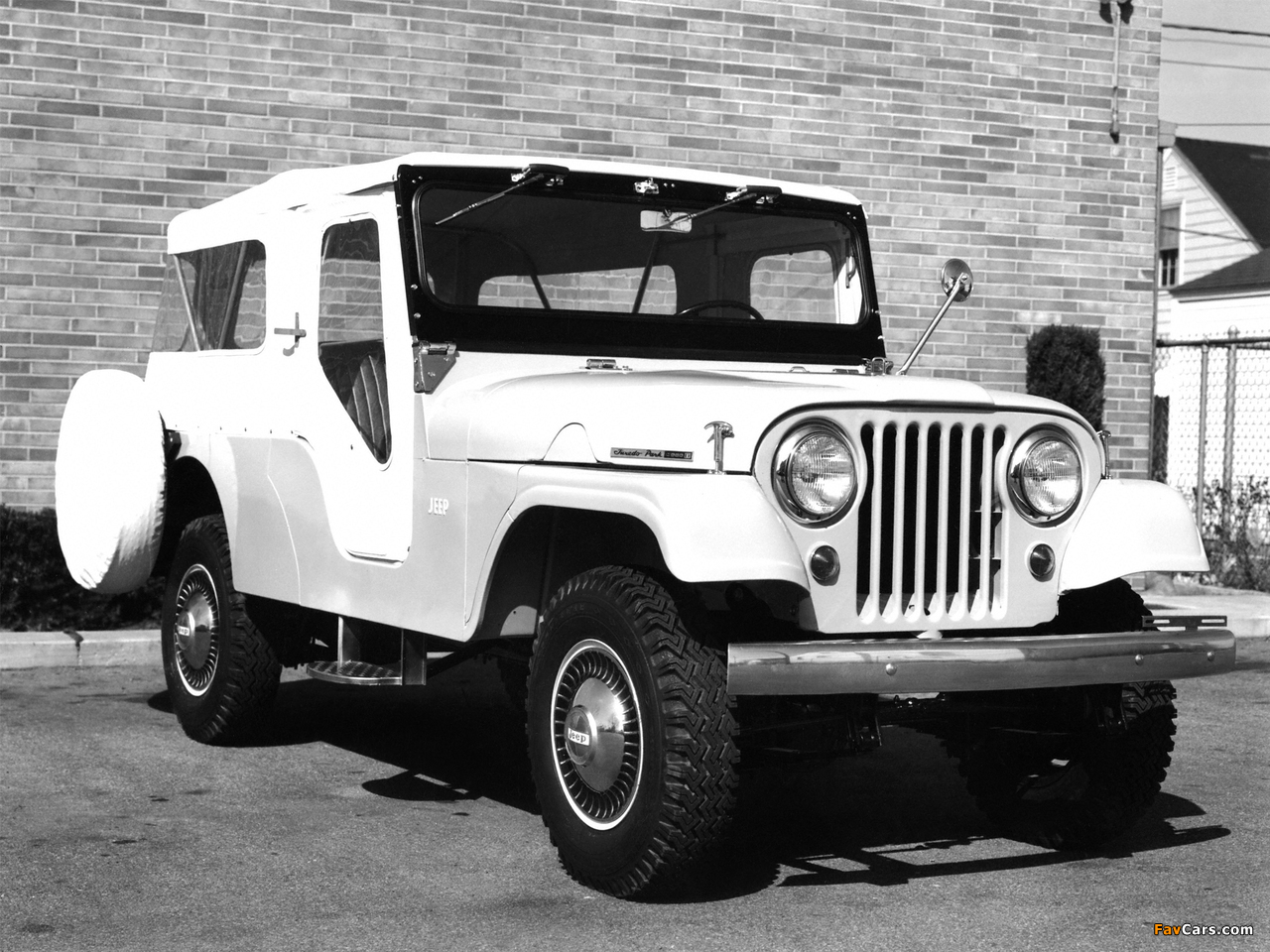 Images of Jeep Tuxedo Park Mark IV 1966 (1280 x 960)
