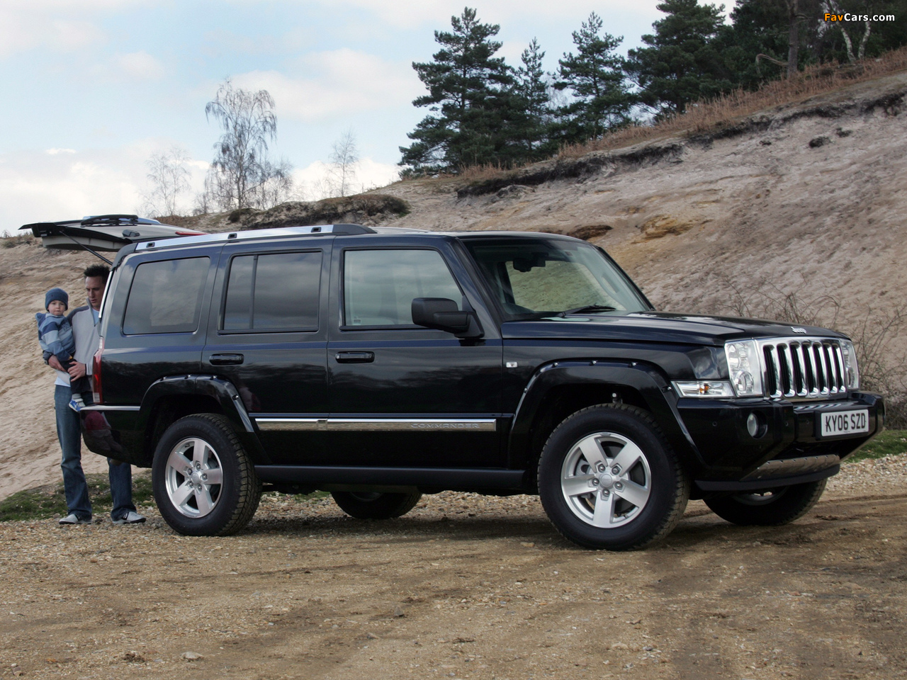 Jeep Commander UK-spec (XK) 2005–10 images (1280 x 960)