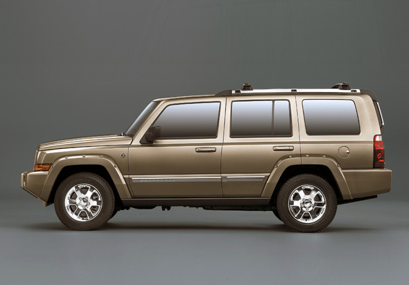 Jeep Commander Limited (XK) 2005–10 photos