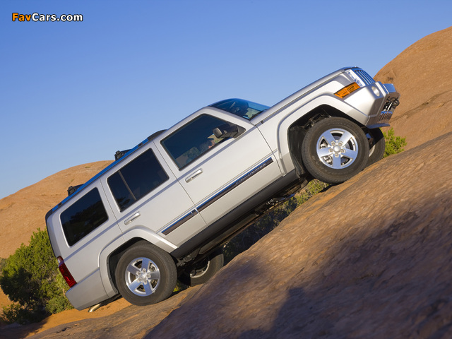 Jeep Commander Limited (XK) 2005–10 wallpapers (640 x 480)