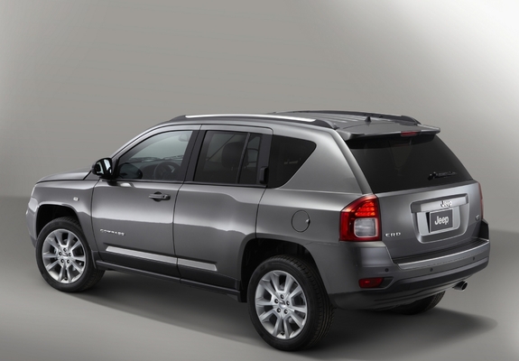 Images of Jeep Compass Overland 2012