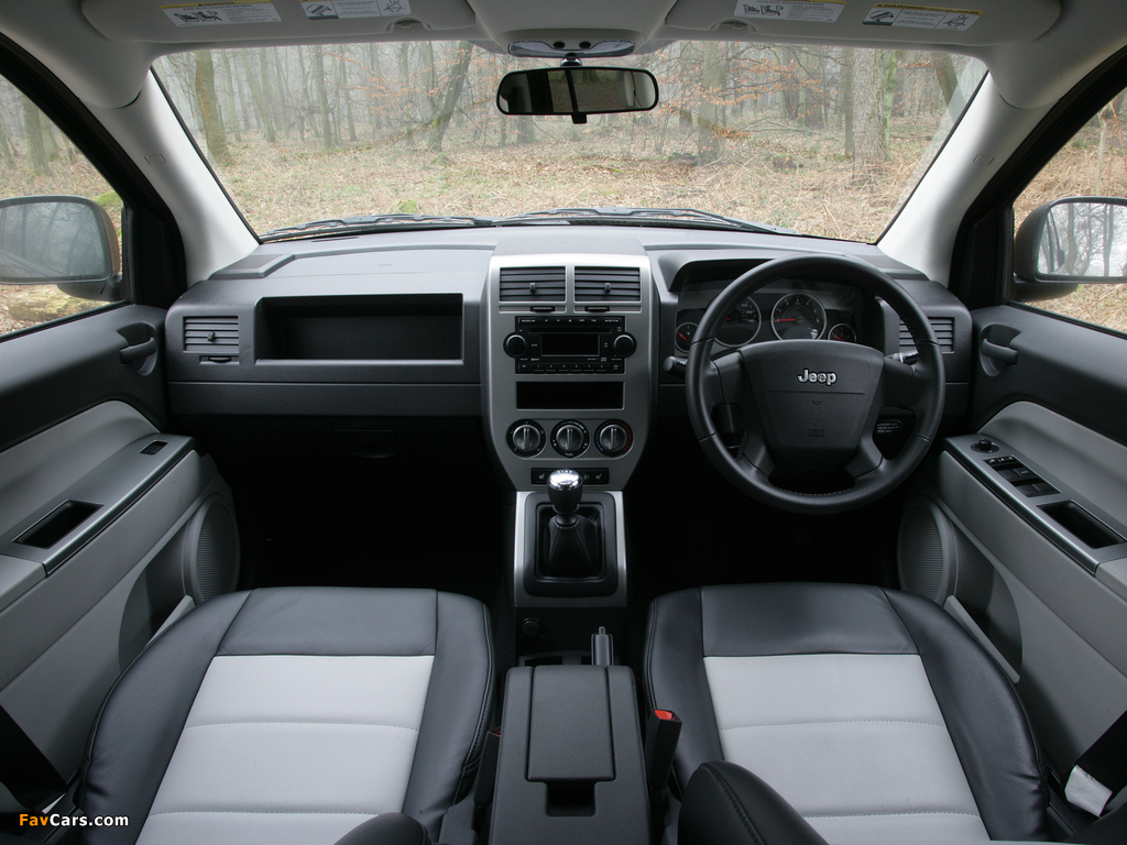 Jeep Compass UK-spec 2006–10 pictures (1024 x 768)