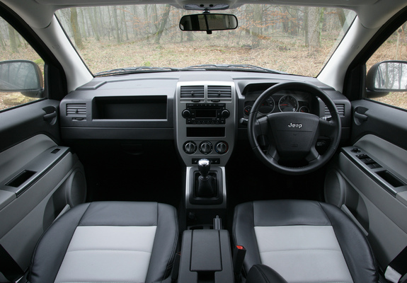 Jeep Compass UK-spec 2006–10 pictures