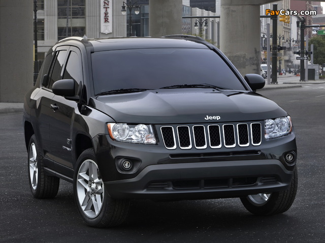 Jeep Compass 70th Anniversary 2011 wallpapers (640 x 480)