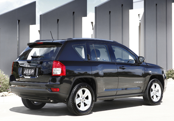 Photos of Jeep Compass AU-spec 2012