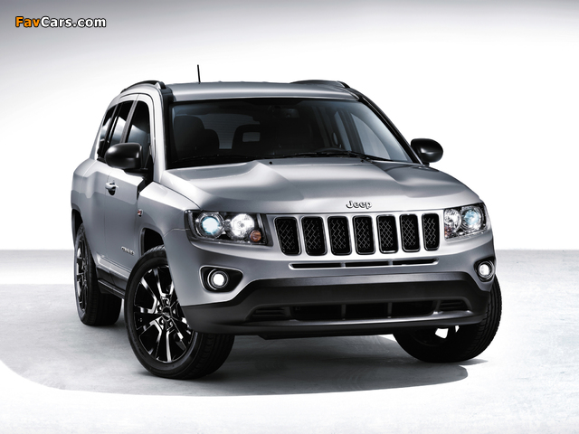 Jeep Compass Black 2012 wallpapers (640 x 480)