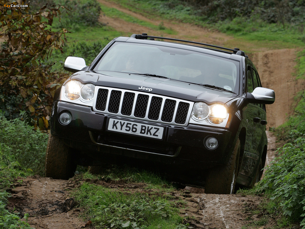 Images of Jeep Grand Cherokee 5.7 Limited UK-spec (WK) 2005–10 (1280 x 960)