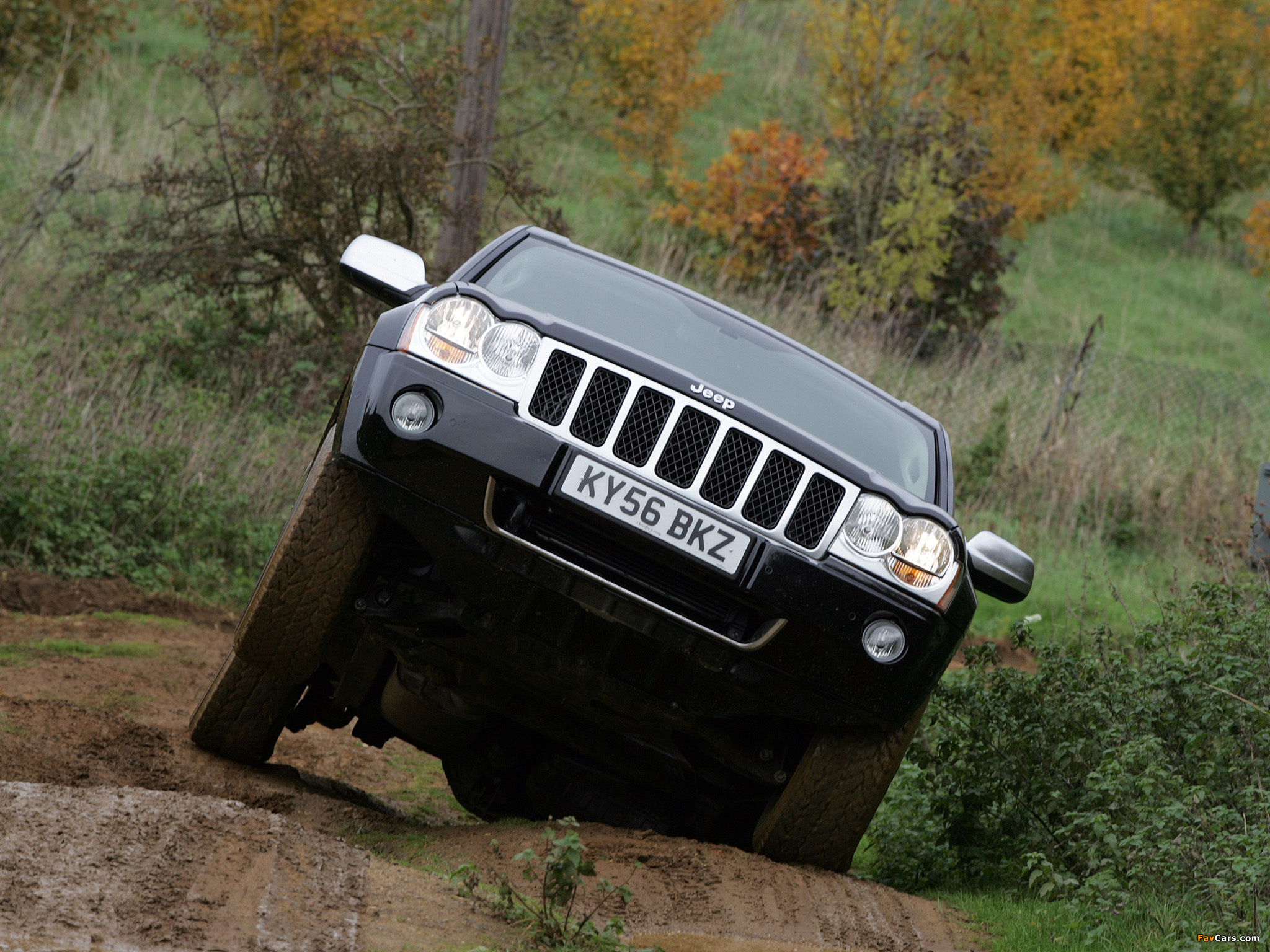 Images of Jeep Grand Cherokee 5.7 Limited UK-spec (WK) 2005–10 (2048 x 1536)