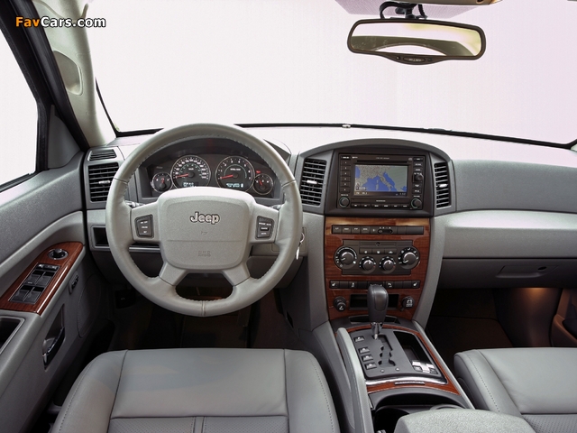 Images of Jeep Grand Cherokee CRD Limited (WK) 2005–07 (640 x 480)
