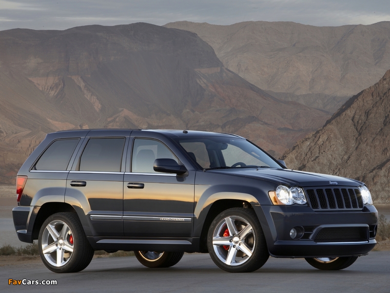 Images of Jeep Grand Cherokee SRT8 (WK) 2006–10 (800 x 600)