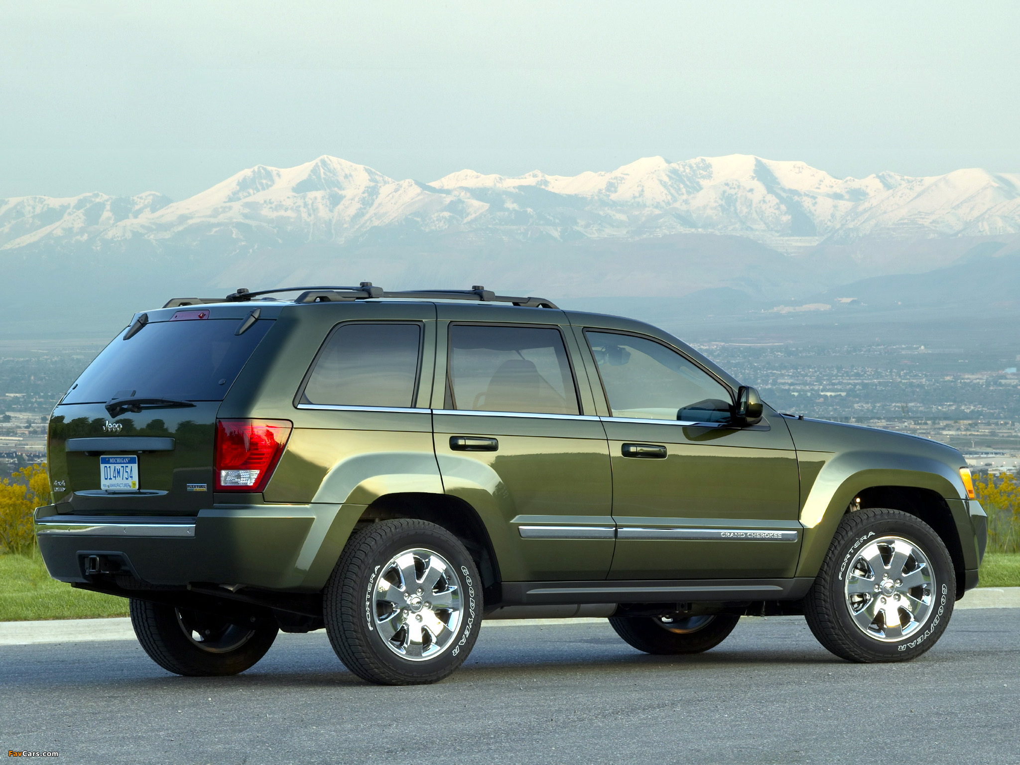 Images of Jeep Grand Cherokee US-spec (WK) 2008–10 (2048 x 1536)