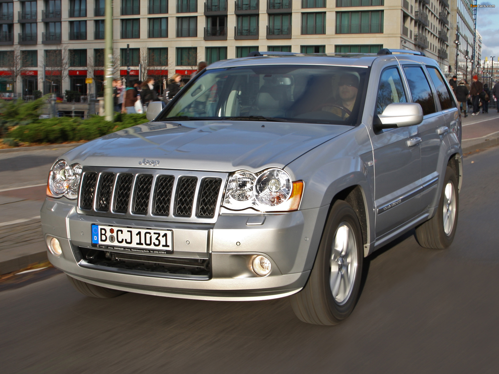Images of Jeep Grand Cherokee CRD Overland (WK) 2008–10 (2048 x 1536)