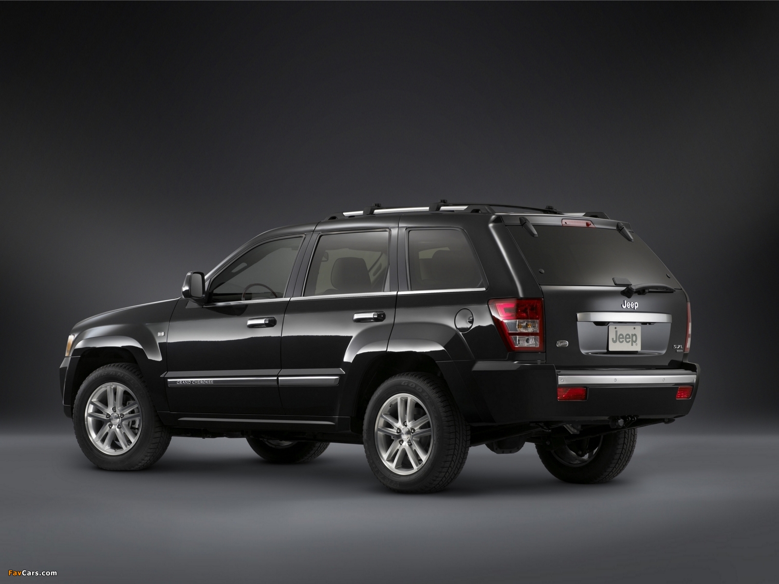 Images of Jeep Grand Cherokee 5.7 Overland (WK) 2008–10 (1600 x 1200)