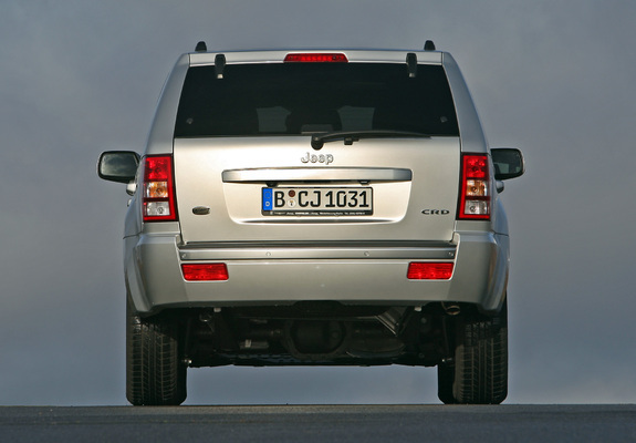Images of Jeep Grand Cherokee CRD Overland (WK) 2008–10