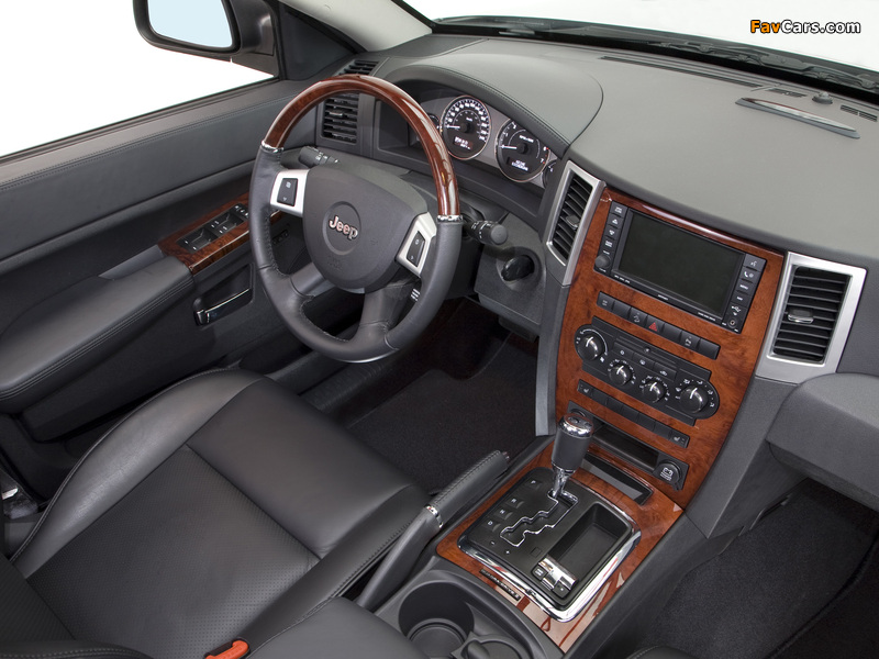 Images of Jeep Grand Cherokee CRD Overland (WK) 2008–10 (800 x 600)