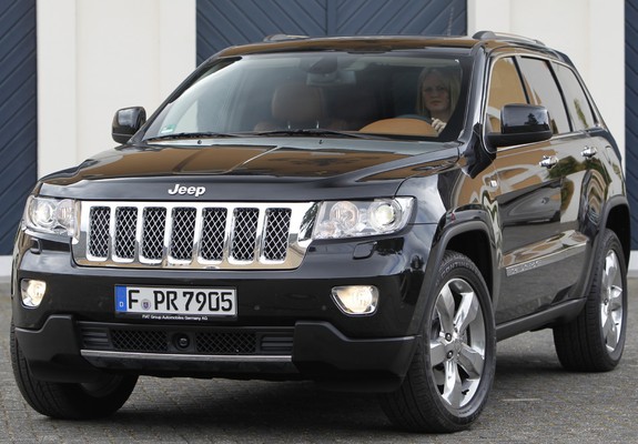 Images of Jeep Grand Cherokee Overland Summit EU-spec (WK2) 2011–13