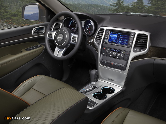 Images of Jeep Grand Cherokee 70th Anniversary (WK2) 2011 (640 x 480)