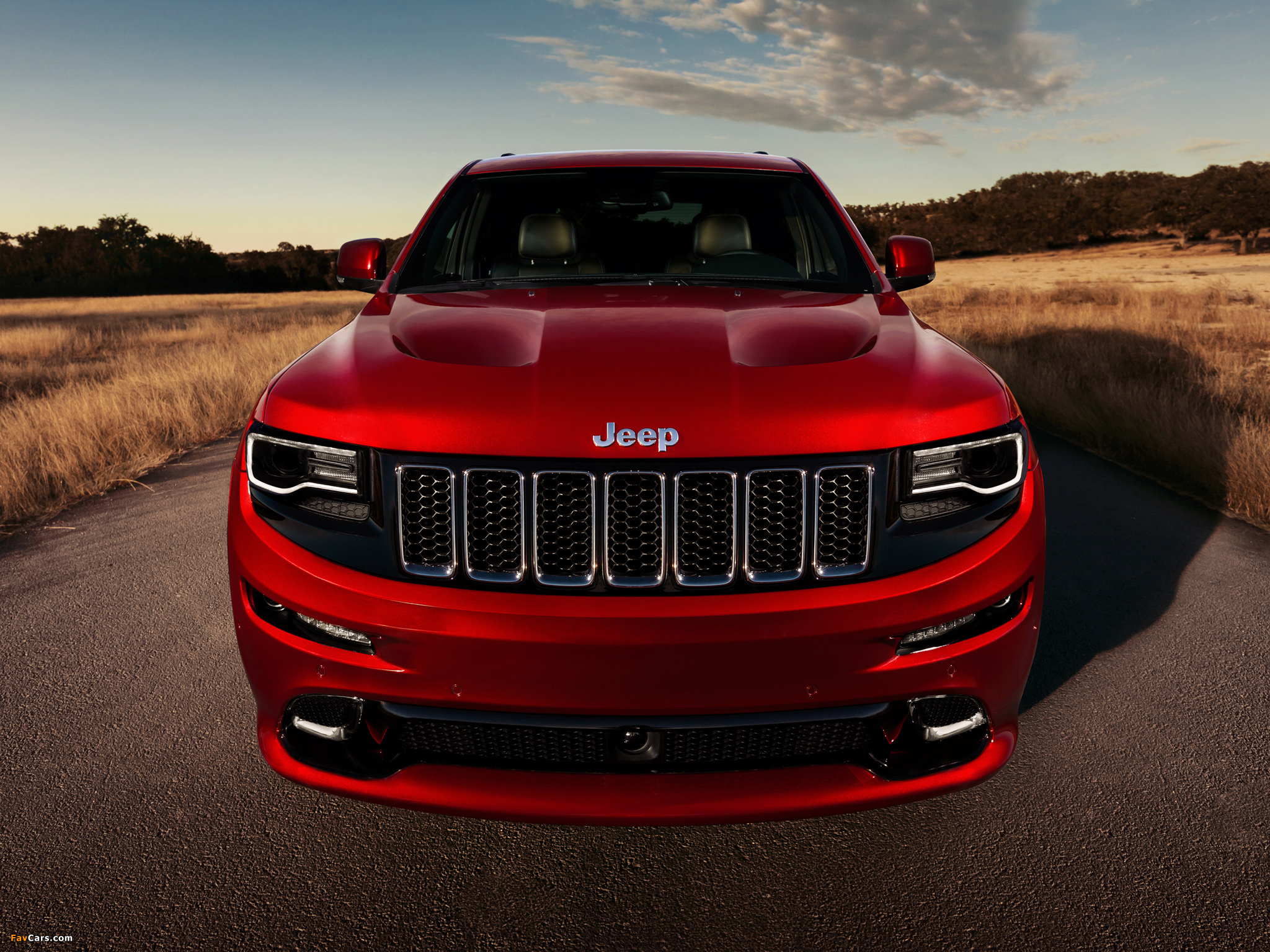 Images of Jeep Grand Cherokee SRT (WK2) 2013 (2048 x 1536)