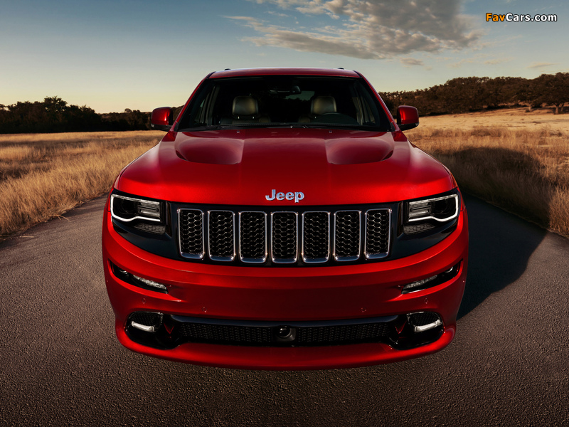 Images of Jeep Grand Cherokee SRT (WK2) 2013 (800 x 600)
