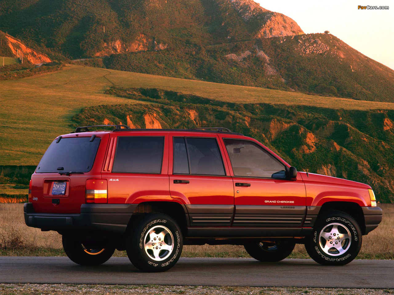 Images of Jeep Grand Cherokee Laredo (ZJ) 1996–98 (1280 x 960)